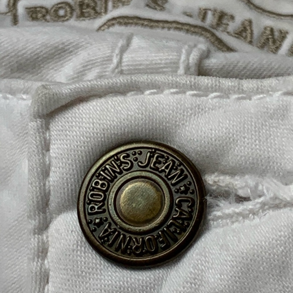 Robins Jeans - Picture 6 of 10